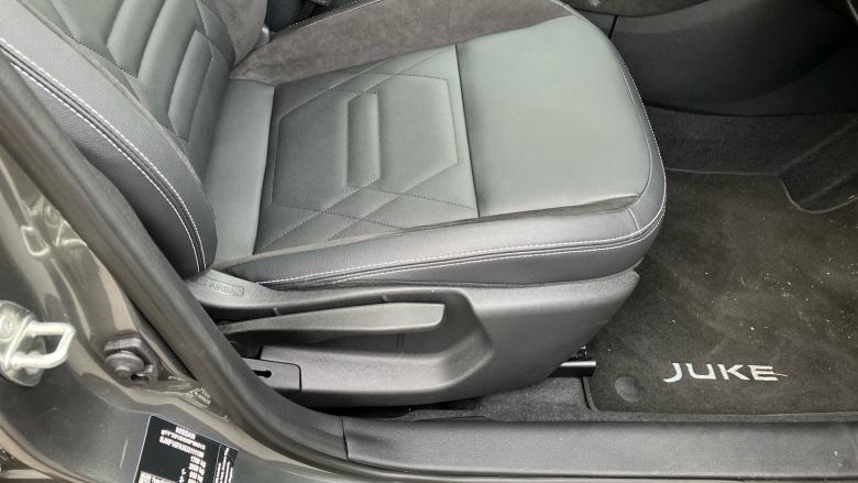 Nissan Juke 1.0 DiG-T Tekna+ 5dr Petrol Hatchback